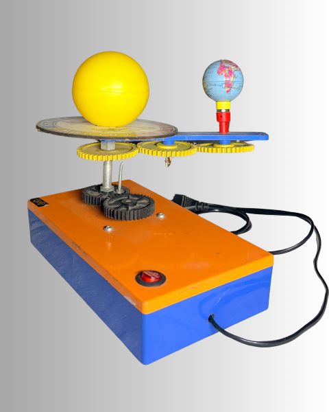 Sun–Moon–Earth Orrery